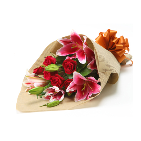 Order Flowers in Japan – Red Roses & Lilies